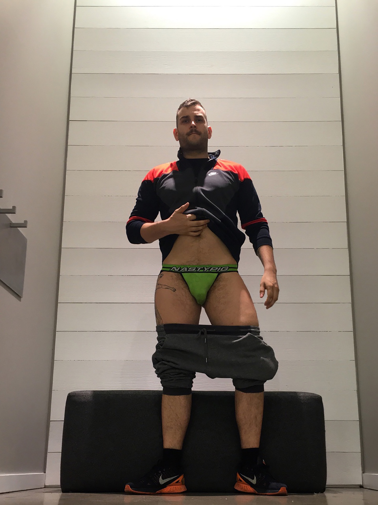 Homme athlétique de 37 ans à la recherche d’une connexion physique intense rencontre-Milf-Boulogne-Billancourt