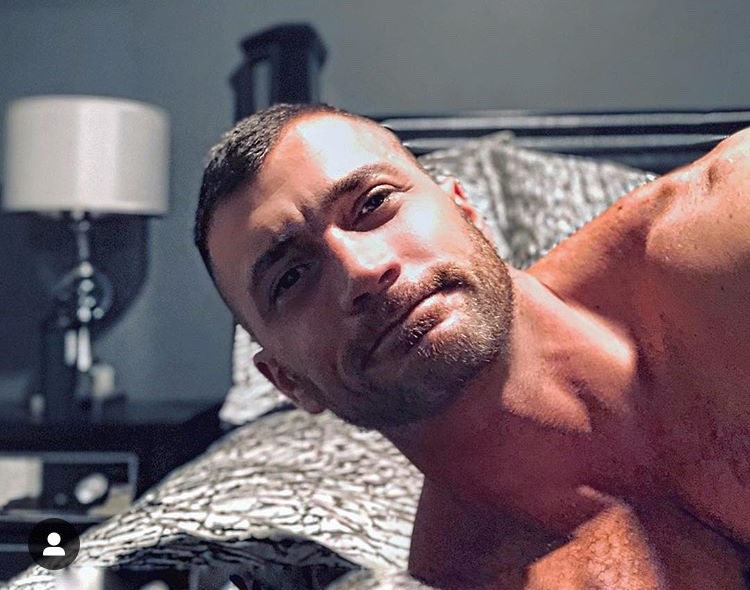 Rencontre hardcore gay à Bourgoin-Jallieu, sans tabou. Clarence 40, cherche mec open! rencontre-BDSM-Bourgoin-Jallieu