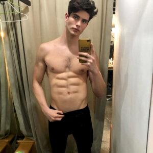 Bastien - rencontre-BDSM-Draguignan