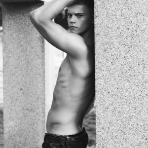 Rencontre Saint-Brieuc mec chaud pour luxure folle au téléphone appelle direct maintenant Gabin - rencontre-Gay-Saint-Brieuc