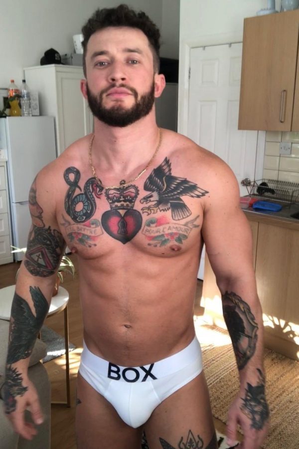 Chaudes nuits à Nantes rencontre-gay-nantes-Gu4R