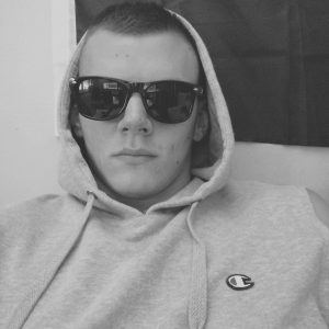 Théo - rencontre-gay-romans-sur-isere-WsMR