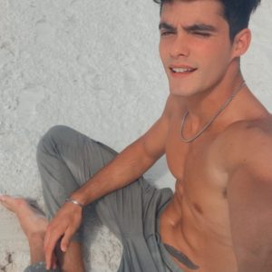 Pas de discussions sans fin, merci Karim - rencontre-Gay-Tours