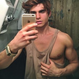 Envie d’un coup de chaud sur le pouce Nolan - rencontre-Gay-Blois