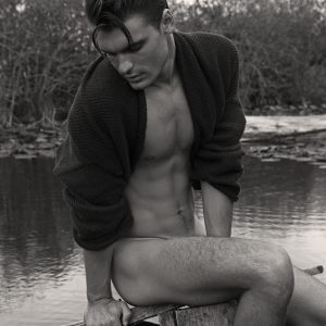 Chaleur en été, recherche compagnie Théodore - rencontre-Gay-Carcassonne